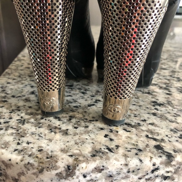 Chanel Black Lamb Skin and Silver Metal Chain Mail Ankle Boots size 38 - Picture 11 of 13